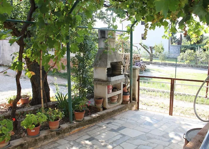 With A Parking Space - 7066 Umag