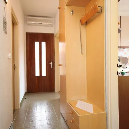 Apartman With A Parking Space - 7066 *